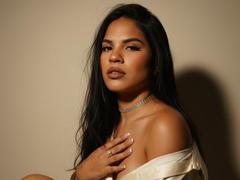 KamilaYSara - female with black hair webcam at xLoveCam