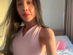 KandaceMoles - female with black hair and  big tits webcam at xLoveCam