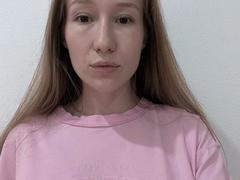 KareenBrumbaugh - female with brown hair webcam at xLoveCam