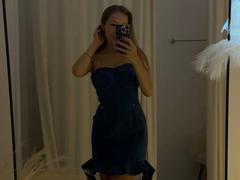 KareenBrumbaugh - female with brown hair webcam at xLoveCam
