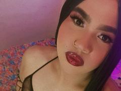 KarenAndAlana - shemale webcam at xLoveCam