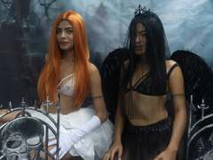 KarenAndLaura - female webcam at xLoveCam