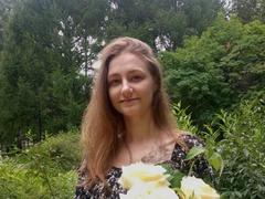 KarenaDenjen - female with brown hair webcam at xLoveCam