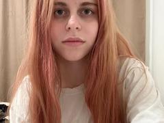 KarenaRomani - blond female webcam at xLoveCam