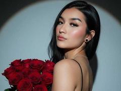 KarinaArisonya - female with black hair webcam at xLoveCam