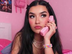 KarinaArisonya - female with black hair webcam at xLoveCam