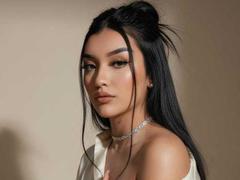 KarinaArisonya - female with black hair webcam at xLoveCam