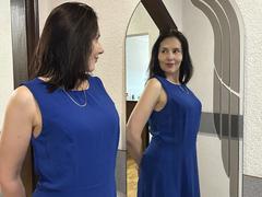 KarinaSwan - female with black hair webcam at xLoveCam