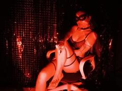 KarinaSweets - female with brown hair and  big tits webcam at LiveJasmin