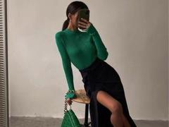 Karish - female with brown hair and  small tits webcam at xLoveCam