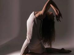 Karish - female with brown hair and  small tits webcam at xLoveCam