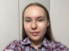 CristinAuslander - female with brown hair webcam at LiveJasmin