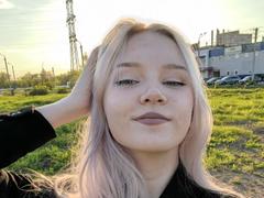 KaroasLove - blond female with  big tits webcam at xLoveCam