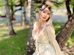KarolinaRay-hot - blond female webcam at xLoveCam