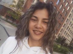 KarolineCherie from xLoveCam