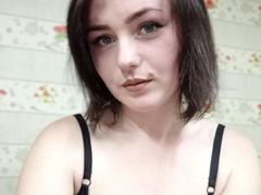 KasandraZ69 - female with brown hair webcam at xLoveCam