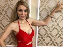 YouGotMeForEver - female with brown hair webcam at xLoveCam