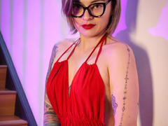 KatParadise - blond female webcam at xLoveCam