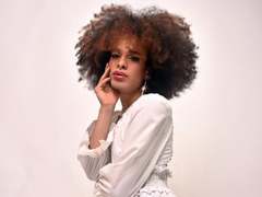 KataleyaFowler - shemale with brown hair webcam at LiveJasmin