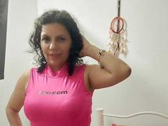 KataleyaWhite - female with black hair webcam at xLoveCam