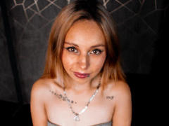 KateBrunet - female with brown hair and  big tits webcam at LiveJasmin