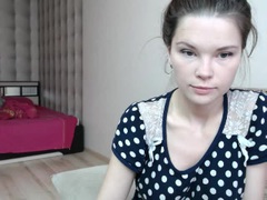 KateLovely - female with brown hair webcam at xLoveCam