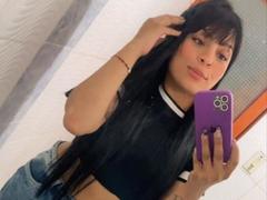 KateMayoss - female with brown hair webcam at xLoveCam