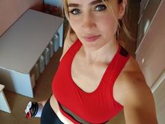 KateOweens - blond female webcam at xLoveCam