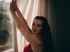 KateUnique - female with brown hair webcam at xLoveCam