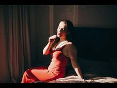 KateUnique - female with brown hair webcam at xLoveCam