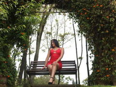 Kathies - female with black hair webcam at xLoveCam