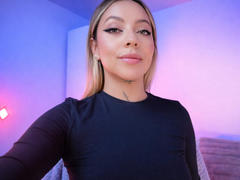 KathyM - female with brown hair and  big tits webcam at xLoveCam