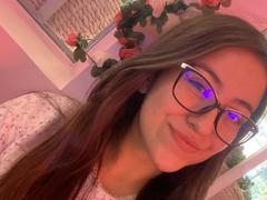 KeylaaRogers - female with brown hair and  small tits webcam at xLoveCam