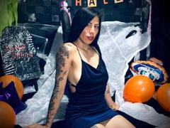 KattySlovan - female with black hair webcam at xLoveCam