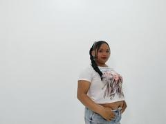 KaylaDark - female with brown hair and  big tits webcam at xLoveCam