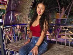 Kayla_Ross - female with brown hair and  big tits webcam at ImLive