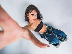 Kazumii - female with black hair webcam at xLoveCam