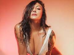 karlaparadise - female with brown hair webcam at xLoveCam