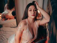 karlaparadise - female with brown hair webcam at xLoveCam