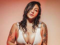 karlaparadise - female with brown hair webcam at xLoveCam