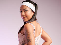 kaylaaBell - female with black hair webcam at xLoveCam
