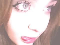 KeenaBerteau - female with brown hair webcam at xLoveCam