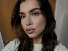 MauraHiteman - female with black hair and  big tits webcam at LiveJasmin