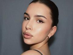 MauraHiteman - female with black hair and  big tits webcam at LiveJasmin