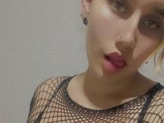 Keidy69 - female with brown hair and  big tits webcam at xLoveCam