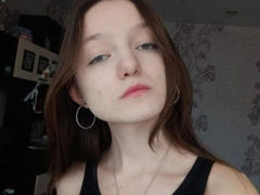 Keisyy-hot - female with brown hair webcam at xLoveCam
