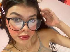 KeityRousse - female with brown hair webcam at xLoveCam