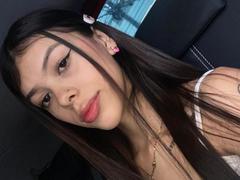 KeityRousse - female with brown hair webcam at xLoveCam