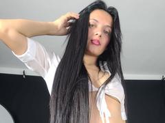 KelanyMilf - female with black hair webcam at xLoveCam