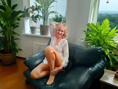 KatrinaKing - blond female webcam at LiveJasmin